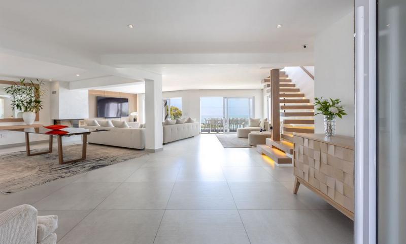 4 Bedroom Property for Sale in Llandudno Western Cape